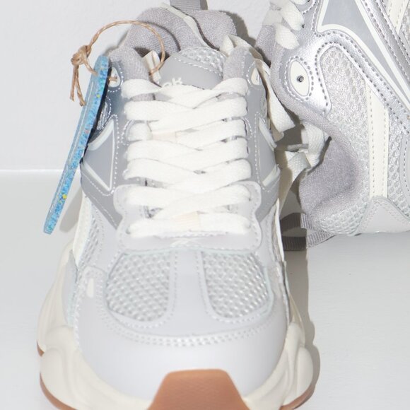 NEW Reebok Leather Charge Athletic Sneakers grey multi - Picture 4 of 4